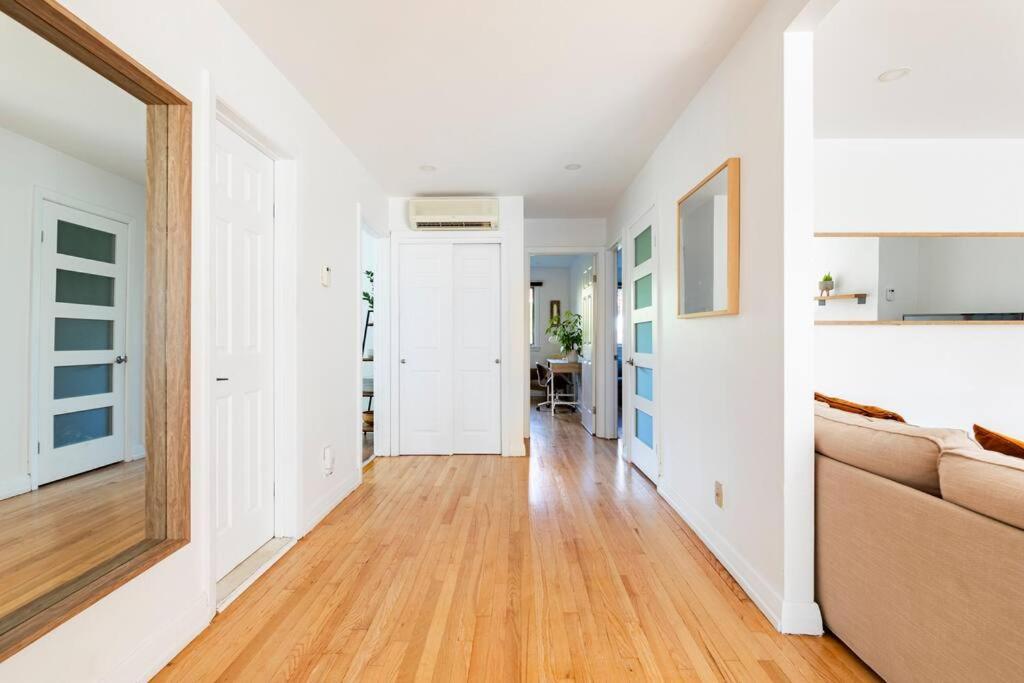 Bright Riverfront 3-bedroom Montreal