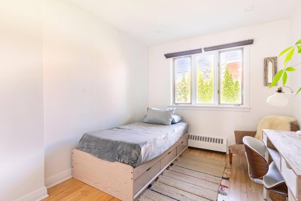 Apartment Bright Riverfront 3-bedroom Montreal